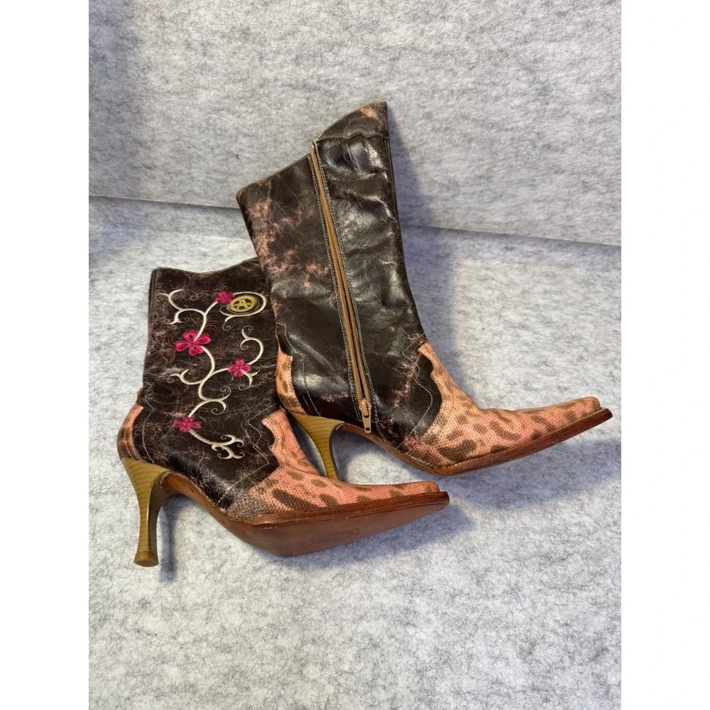 Woman's Artinsinal Floral Boots Size 8 bag festival